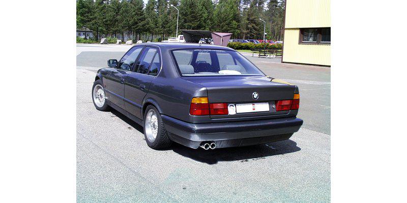 BMW E34 525-24V Sportsystem 2*70 / 038-H5D