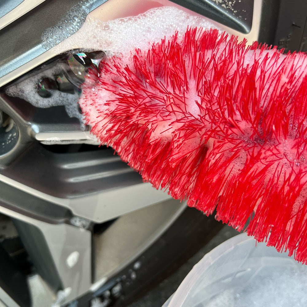 Fälgborste Red Sword – flexibel och effektiv för trånga utrymmen