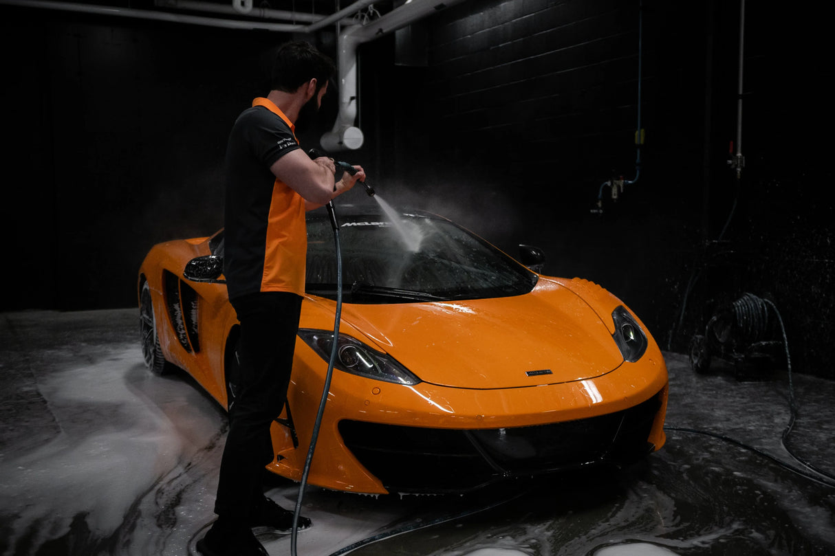 MCLAREN WASH & WAX 37