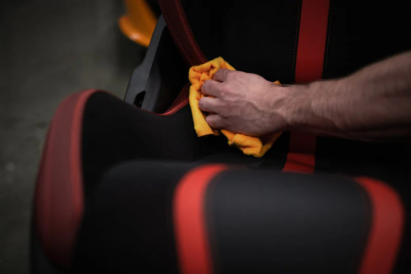 MCLAREN FABRIC INTERIOR CLEANER 02