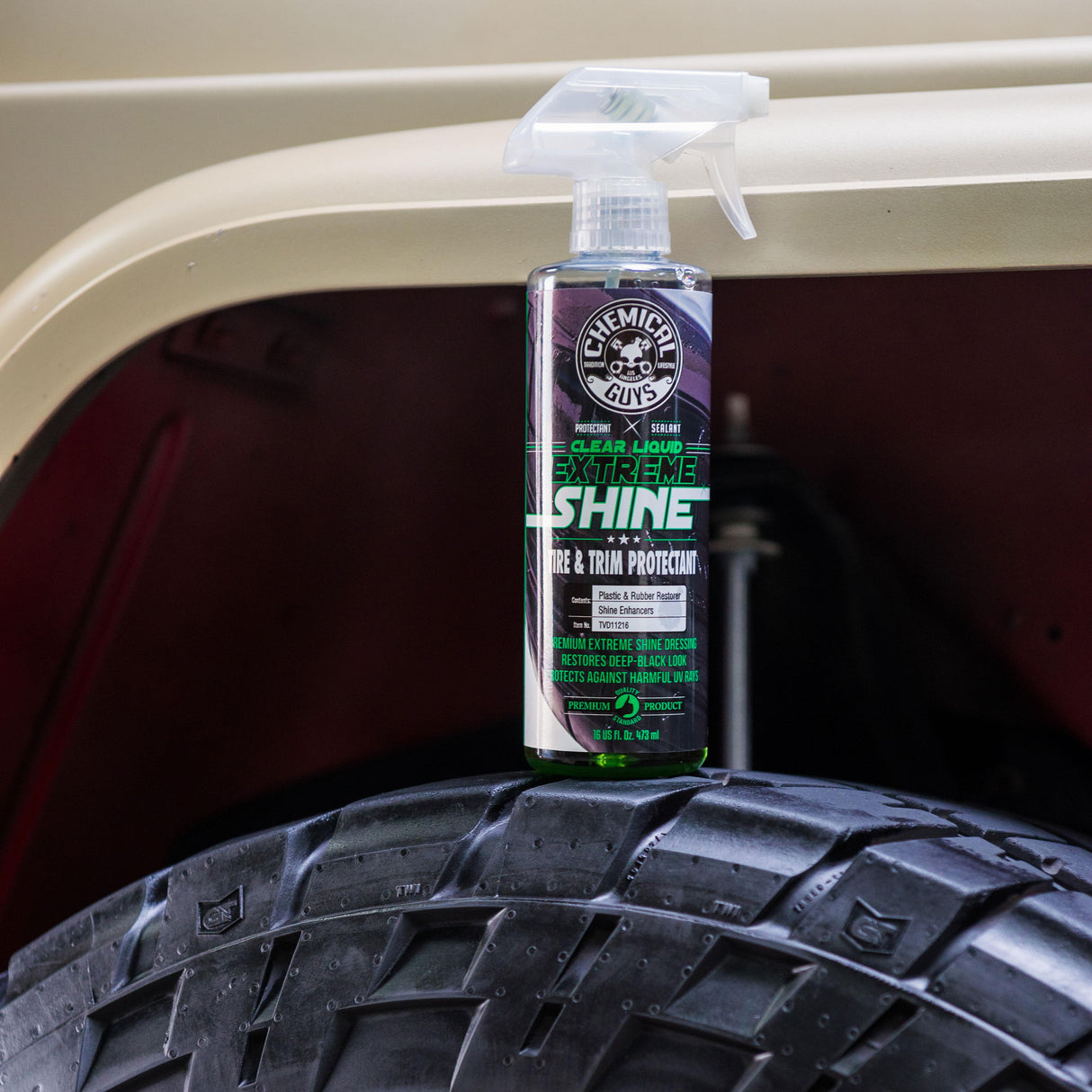 Chemical Guys Clear Liquid Extreme Shine Sprayable Dressing, 473 ml – Oljebaserad plast- och däckförnyare med extrem glans
