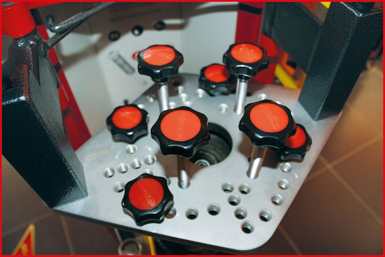 KS TOOLS Adapterplatta för tryckluft-ställ-fjäderspännare KS500.8801