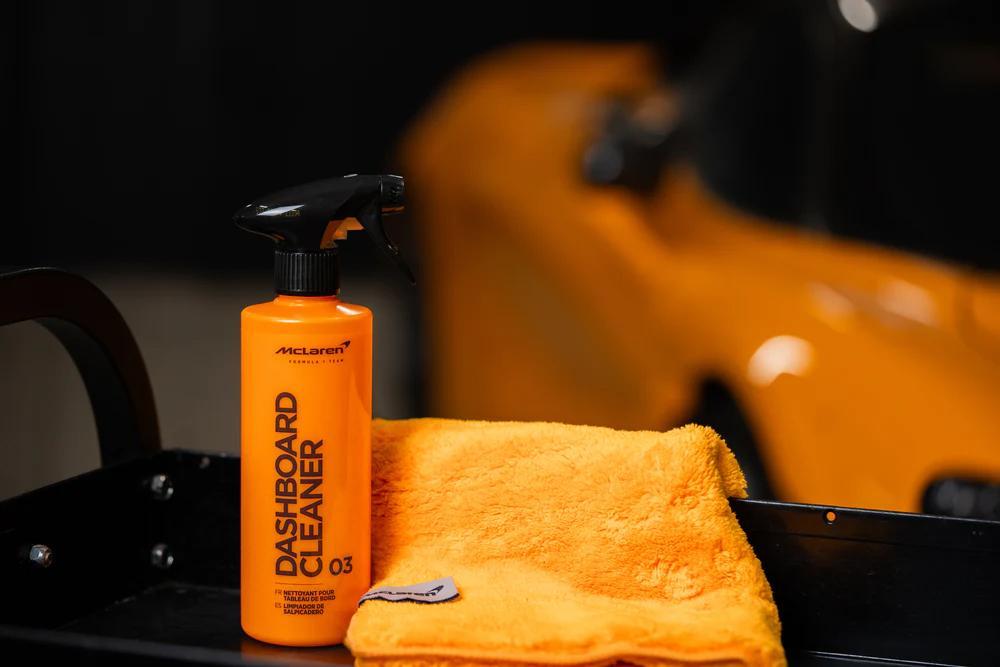 MCLAREN DASHBOARD CLEANER 03