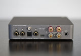 Dynavoice CA802BT med SC4B & 2 par DLS MB6i utomhushögtalare, svart