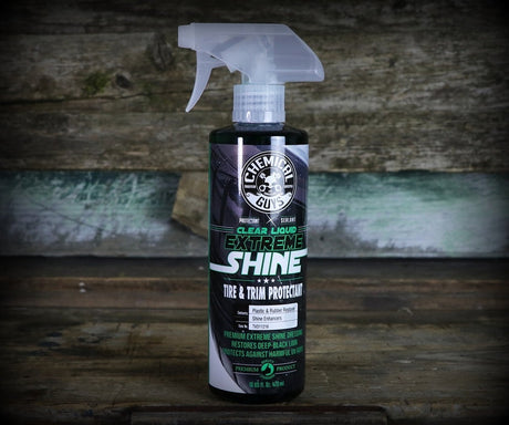 Chemical Guys Clear Liquid Extreme Shine Sprayable Dressing, 473 ml – Oljebaserad plast- och däckförnyare med extrem glans